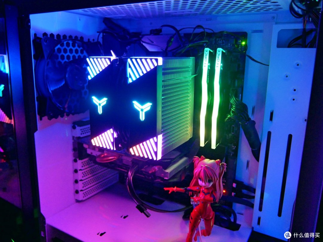 补足 RGB 内存双通道——十铨 DELTA RGB 内存