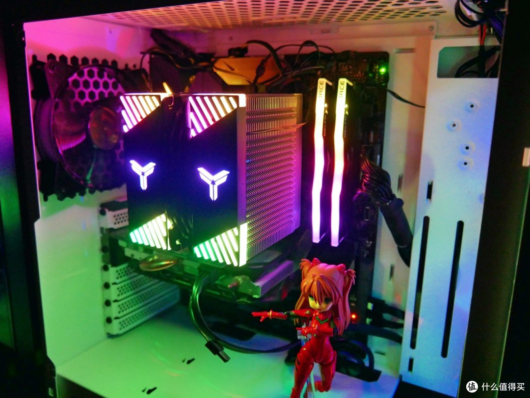 补足 RGB 内存双通道——十铨 DELTA RGB 内存