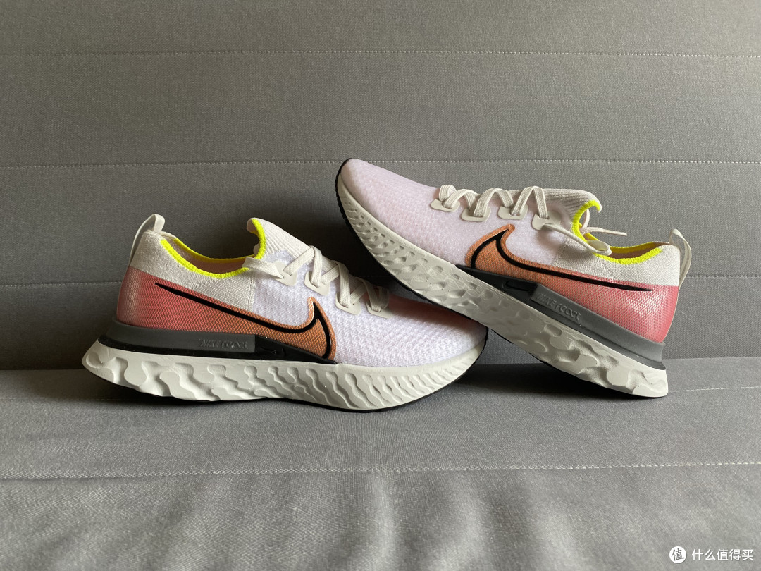 缓震极佳的Nike React Infinity Flyknit跑鞋
