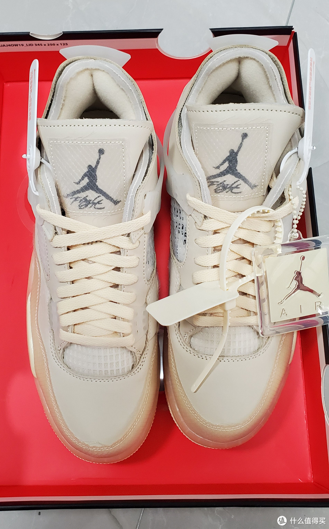 OFF-WHITE x Air Jordan 4 值得买吗