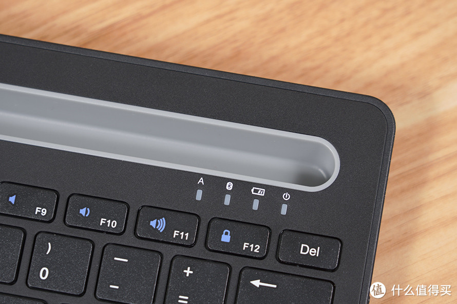 雷柏XK100蓝牙键盘评测：兼容多平台的便携生产工具