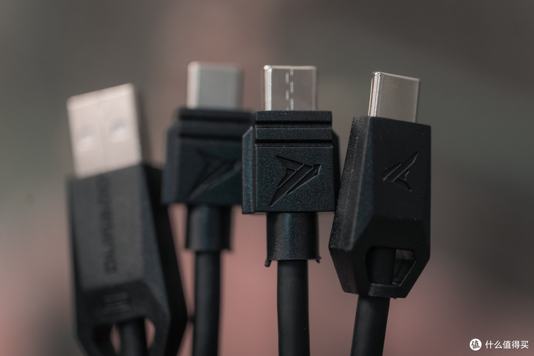 机械键盘轴体:你会选最喜欢的?还是要最适合的?杜枷K320深空灰白光限定版体验