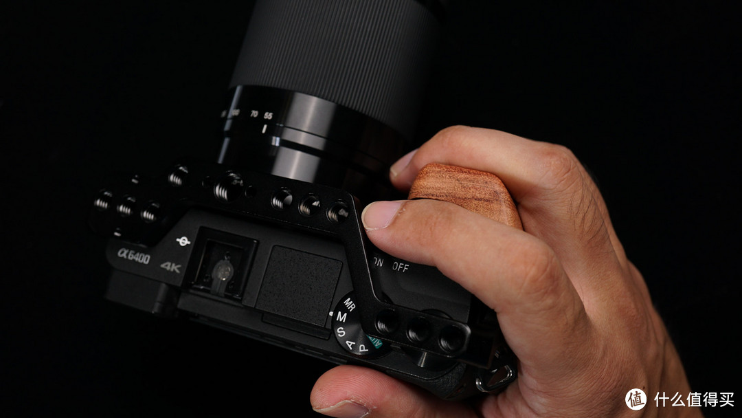 升级我的装备 - 斯莫格SmallRig相机兔笼索尼A6400