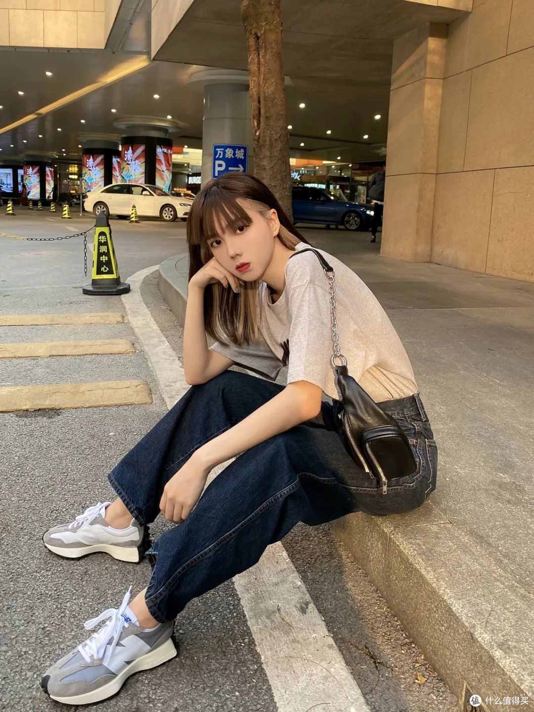 穿搭 要说到今年最火的new Balance 那无疑就是327系列了 休闲运动鞋 什么值得买