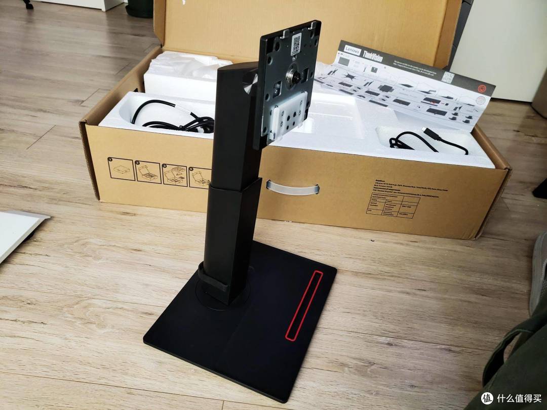 “大”音希声,“大”象无形 - 略显小众的联想ThinkVision T32p-20 4K显示器