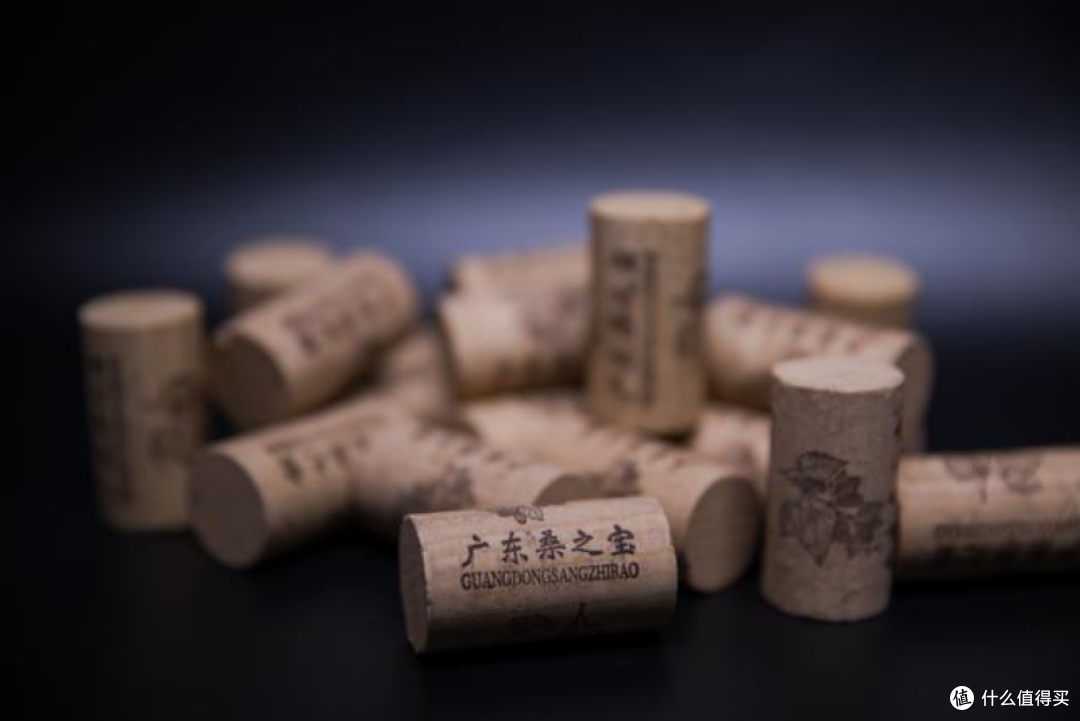 “桑盈”桑葚红酒是一款艺术品,哪些问题可能影响你欣赏艺术品?