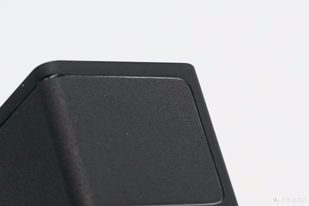 拆解报告:小小黑科技20W USB PD快充充电器FC210