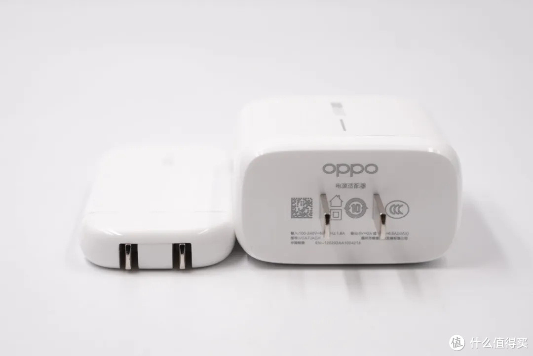 OPPO 50W饼干超闪充电器评测：快充与极致便携的完美结合