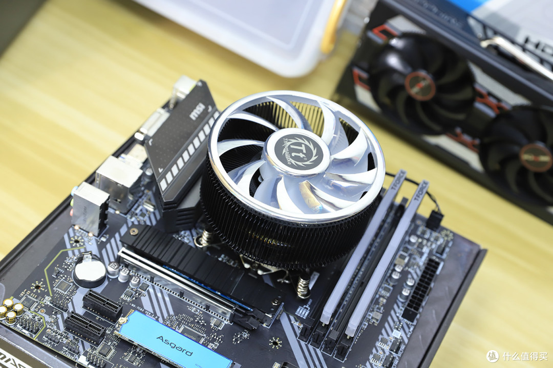 intel快乐游戏机,十代组合10400+微星B460M火箭炮