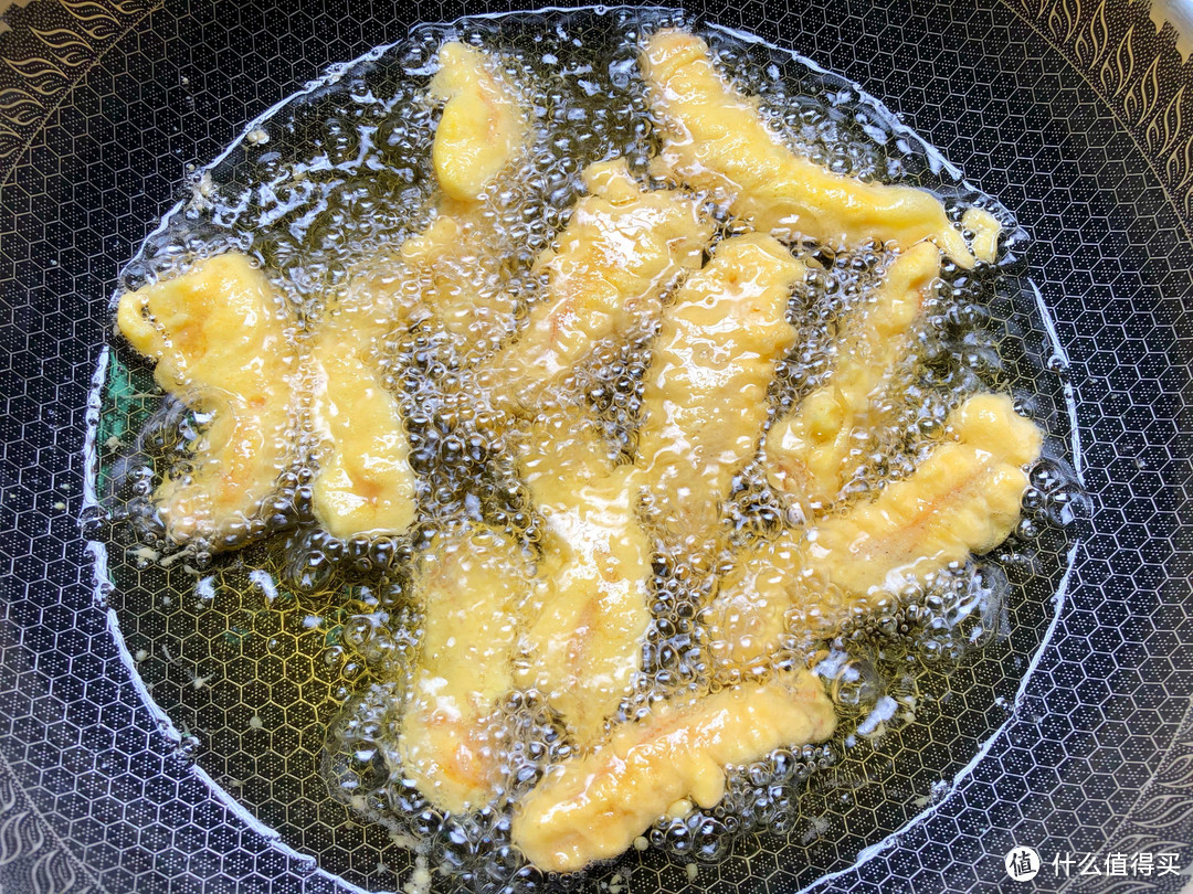 鸡胸肉最好吃的做法，外酥里嫩，好吃到爆，女儿三天两头就馋它