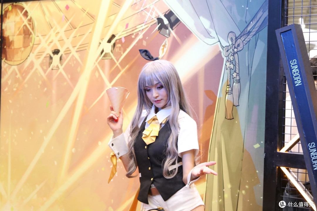 来吧,全是ChinaJoy中的showgirl小姐姐,不带一丝水分