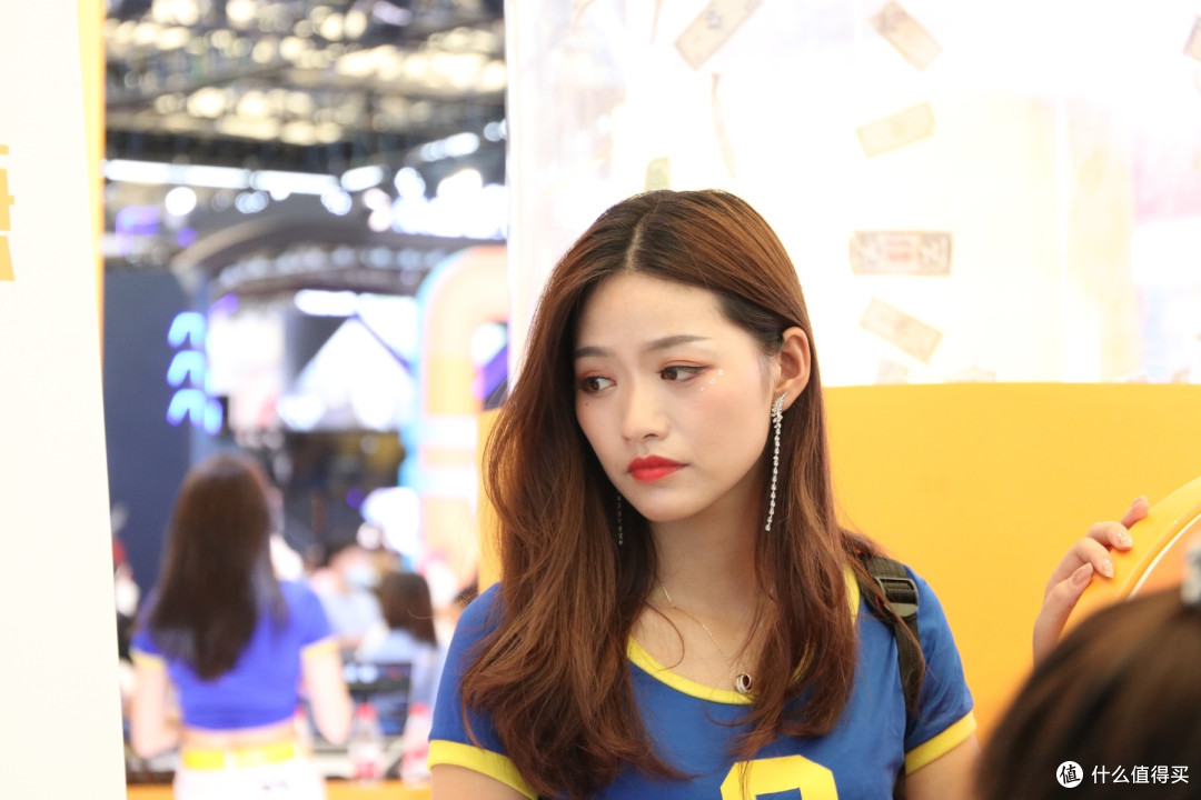 来吧,全是ChinaJoy中的showgirl小姐姐,不带一丝水分