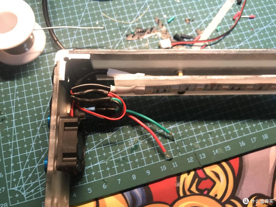 DIY桌面完结篇 —— 系统监控 + 氛围灯 + 歌词器