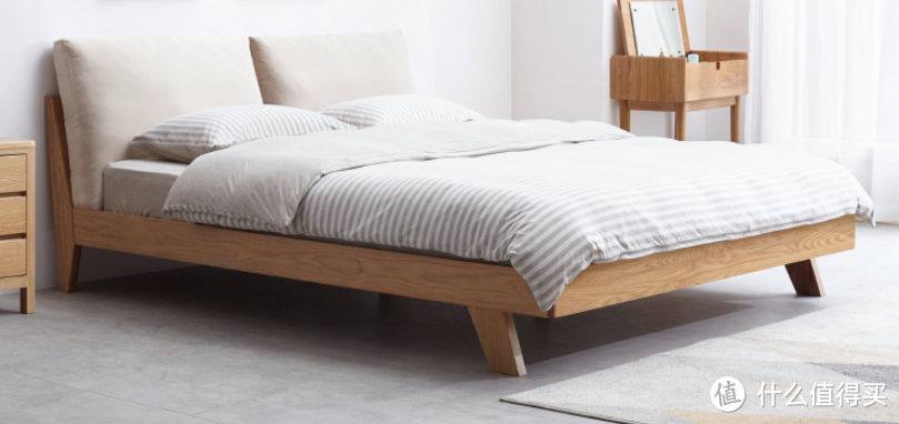 这类床能适配各类床垫但是因为床本身比较矮如何搭配也是需要考虑的