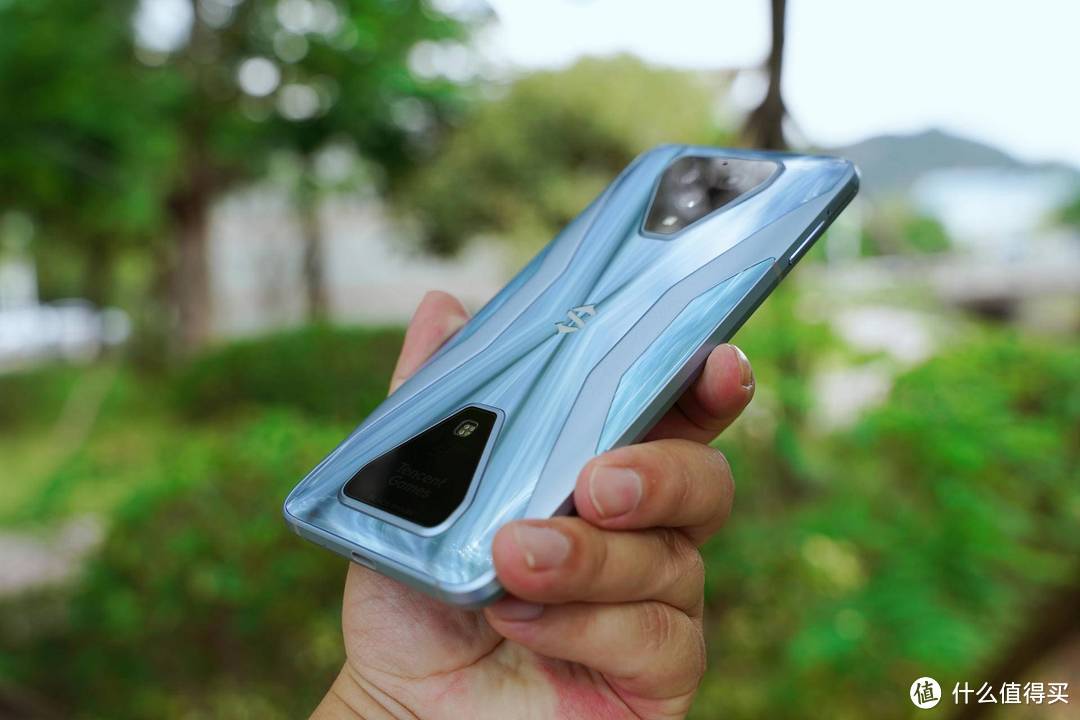 黑鲨3s开箱杂谈:游戏手机,真的舍我其谁?!