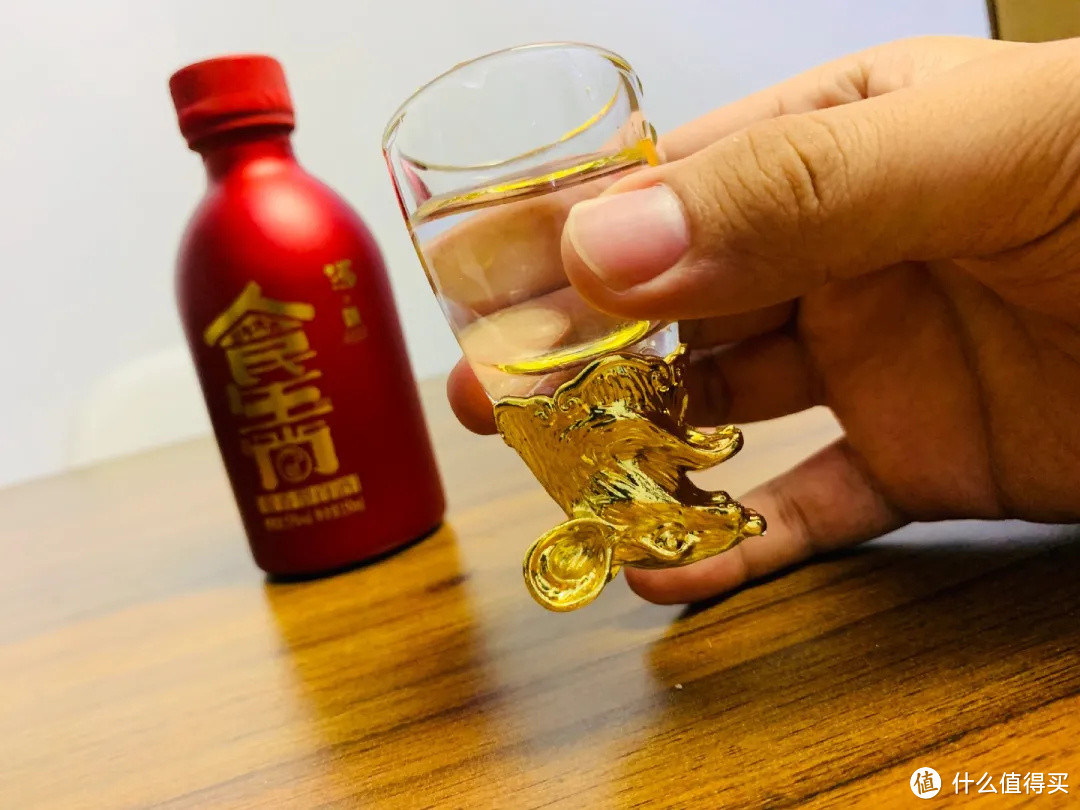 三两恰好，不多不少！三两酒联合人民生肖定制酱酒体验