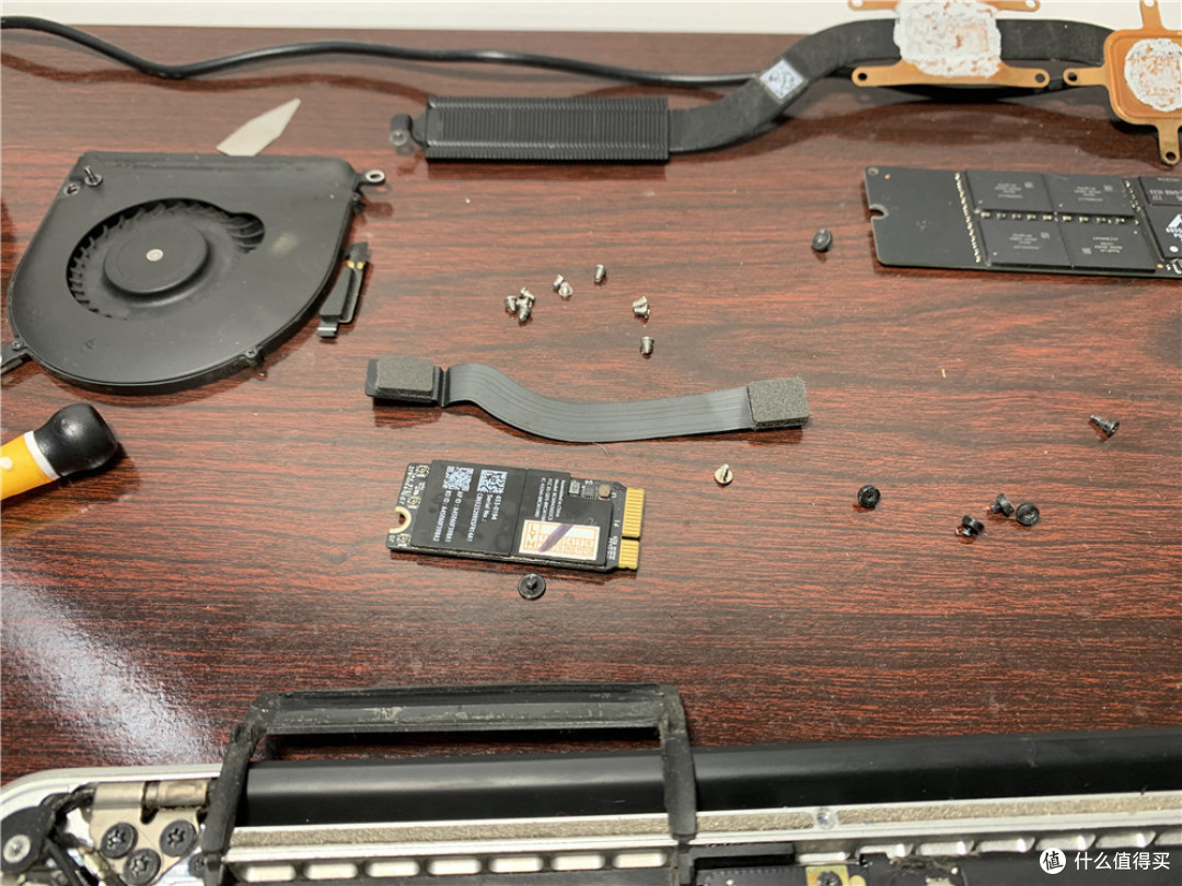 MacBookPro2013款15寸整备记录,换键盘,清灰,换硅脂,网卡,喇叭