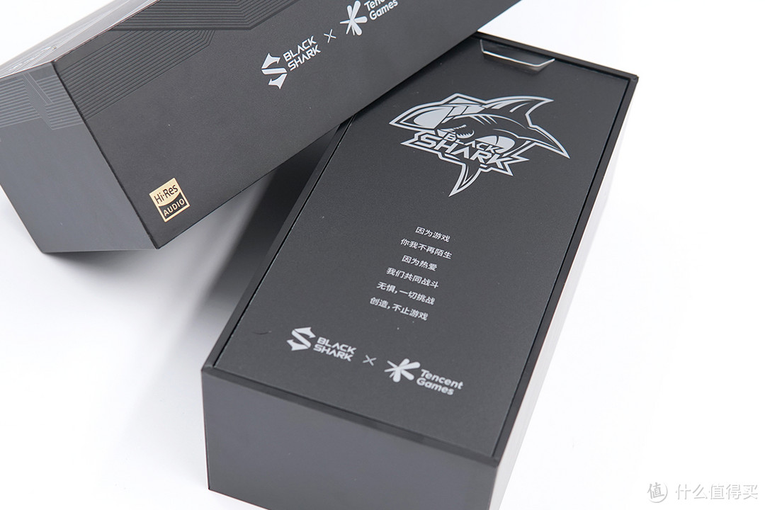延续优秀的65W串充并放充电技术，腾讯黑鲨游戏手机3S充电评测     