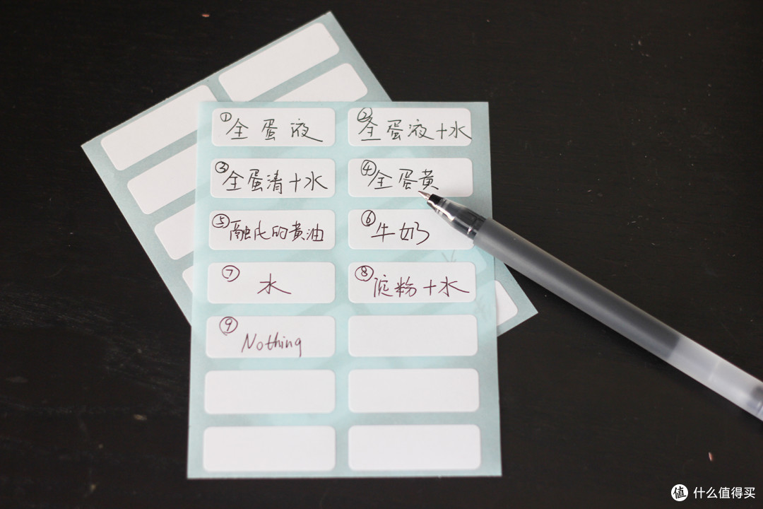 面包表面上色实验|面包怎么有光泽？全蛋液，蛋黄、牛奶…不同液体表现评测