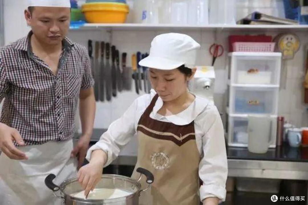 德国夫妇在长沙开的“无声面包店”,温暖了无数人的心