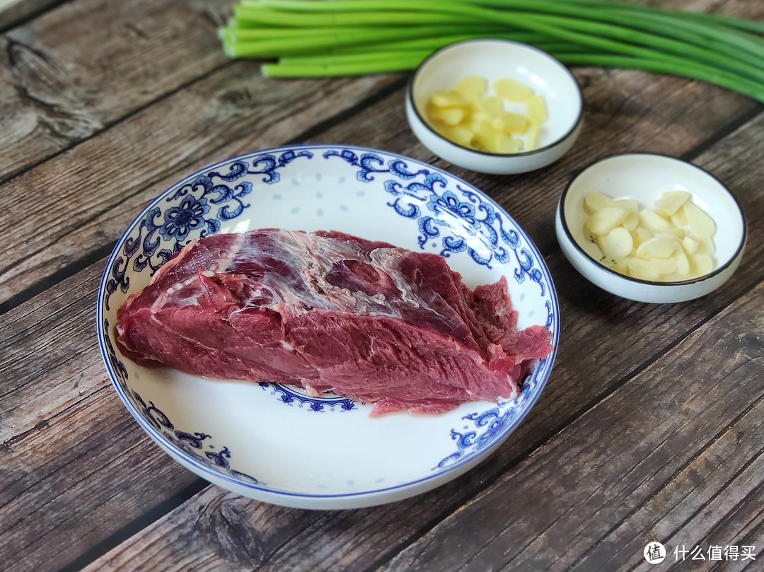 炒牛肉太老嚼不动?掌握三个关键技巧,牛肉细嫩多汁不塞牙