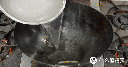 厨师长教你:“红糖凉糕”的传统做法,夏日消暑佳品,收藏了