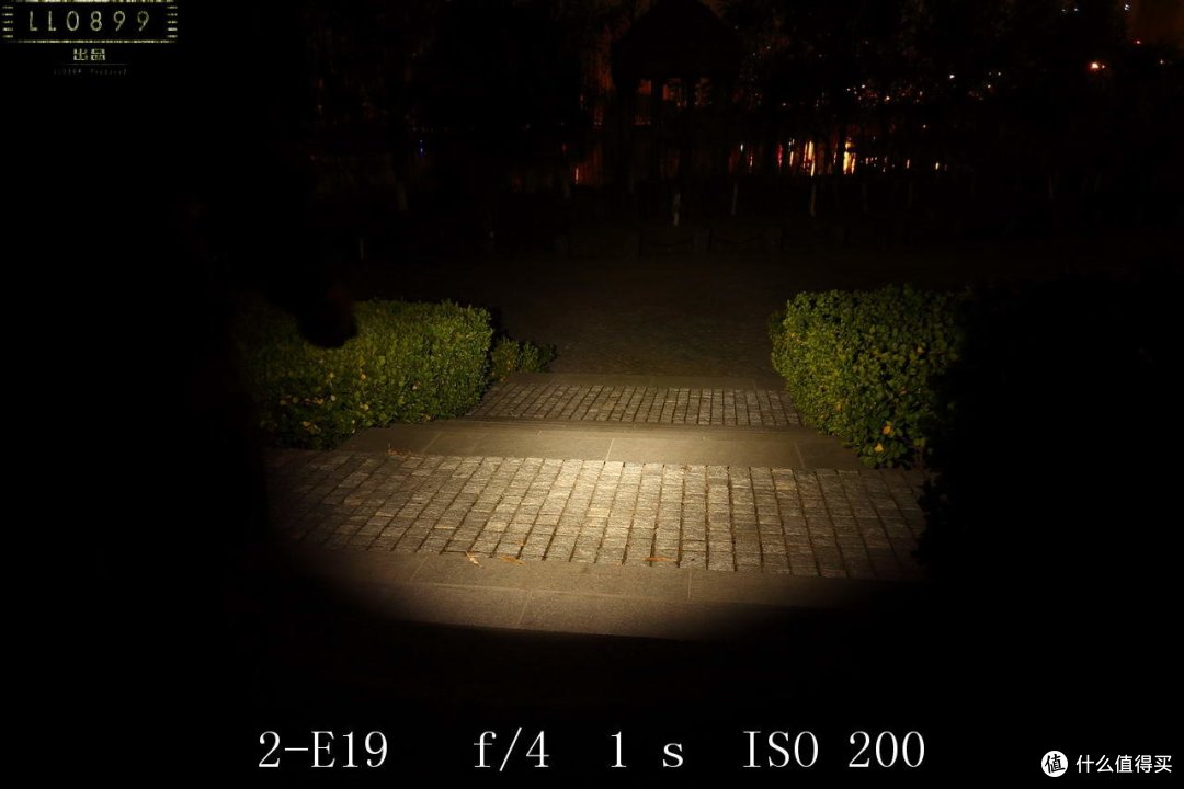 小巧便携高显色AAA小直E19笔式手电评测