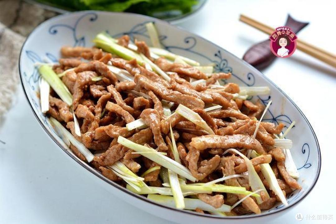 想要京酱肉丝滑嫩,切肉技巧告诉你,酱香浓郁,可别用黄豆酱哦