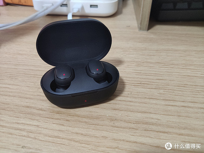 Redmi AirDots 2 蓝牙耳机 VS 小米airdots青春版