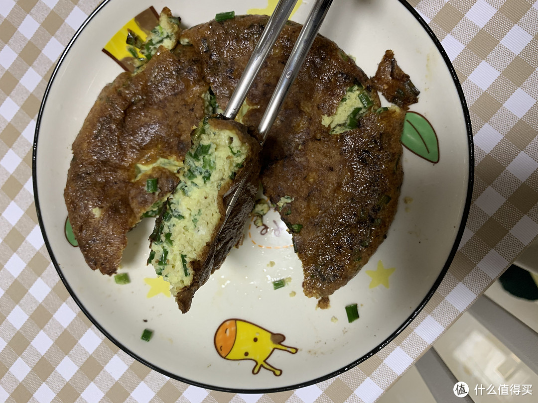 正餐零食皆可，很简单的韭菜鸡蛋饼