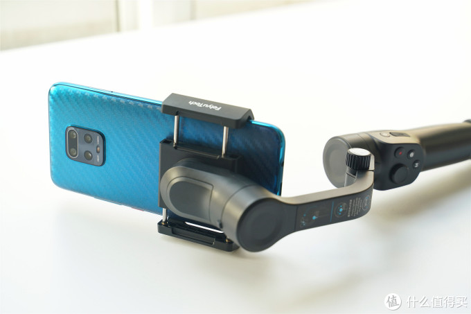 掌中的VLOG神器,飞宇Pocket2可折叠手机稳定器评测