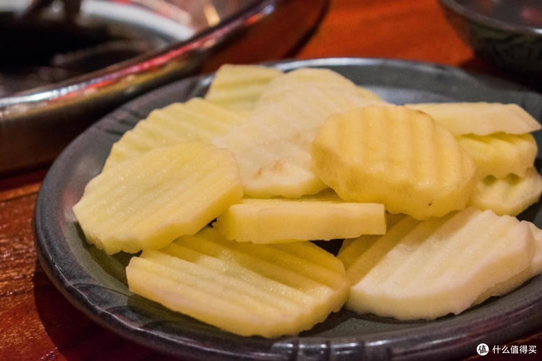 土豆片。