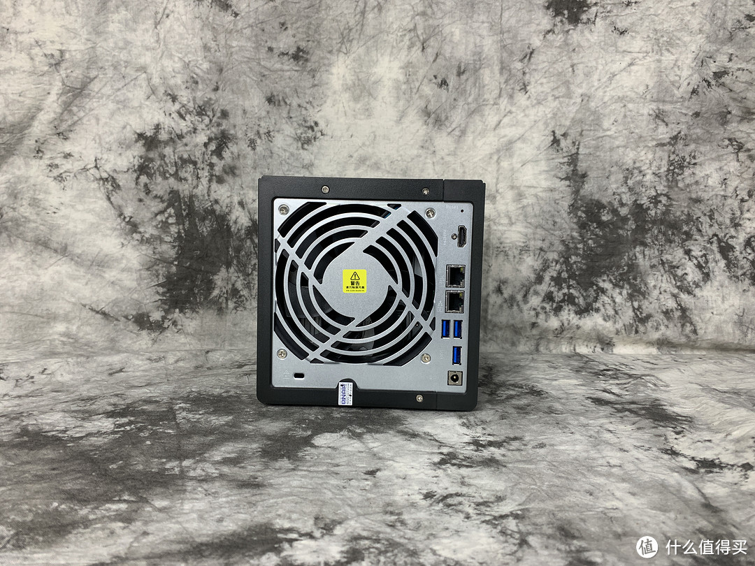 告别流氓网盘!一步搭建NAS私人云盘,4盘位威联通TS-451D使用小结