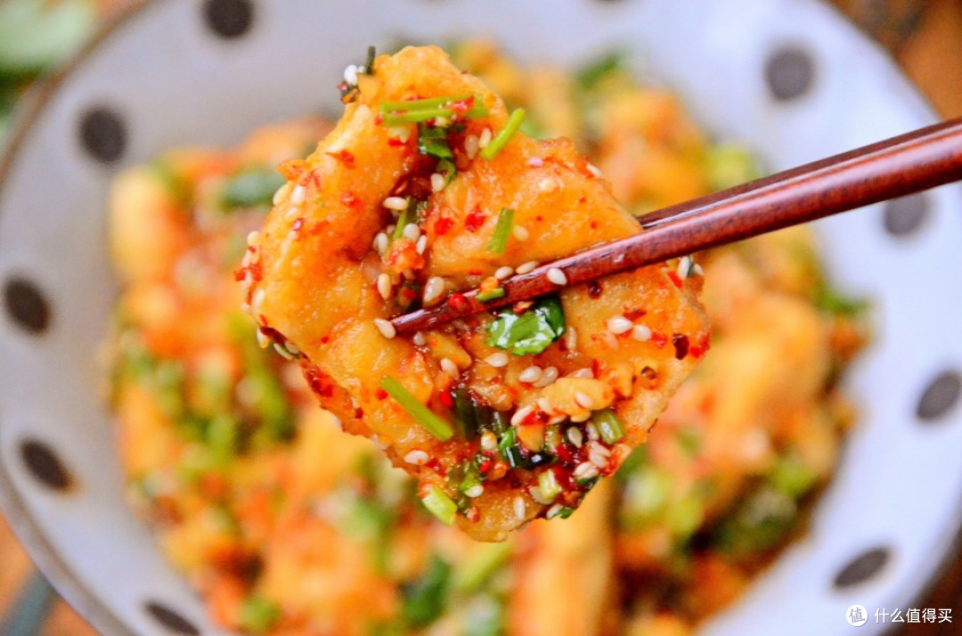 鲜香可口、脆嫩多汁,十分钟家常快手菜:凉拌豆腐