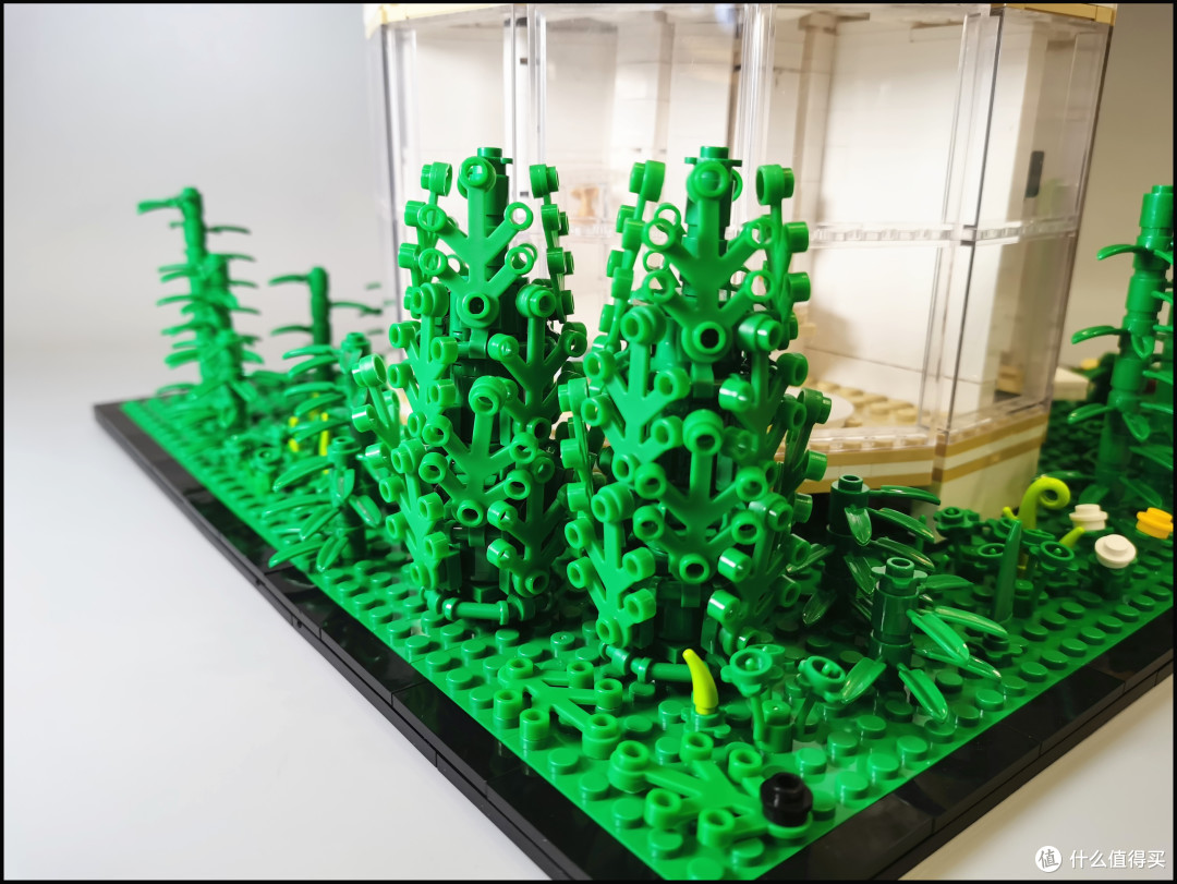 2013年神仙设计a tree in the house,积木化,艺术与积木的结合!