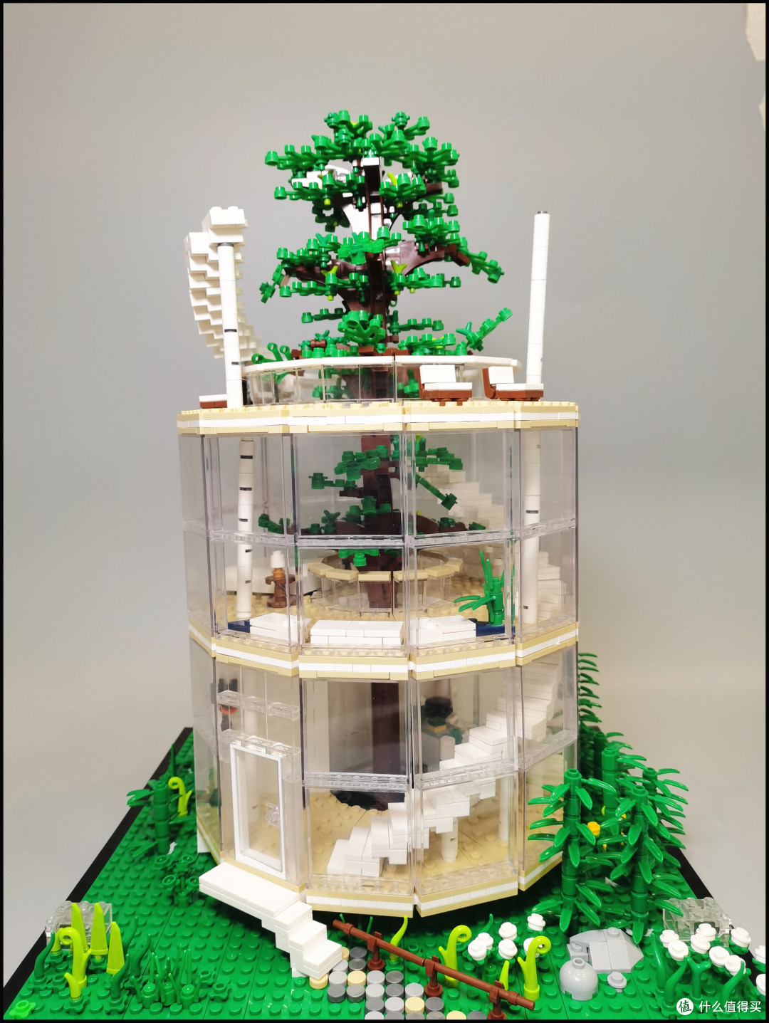 2013年神仙设计a tree in the house,积木化,艺术与积木的结合!