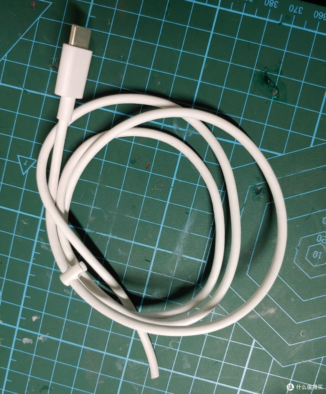 不用数据线别扔,教你如何自制一条苹果C to L快充数据线