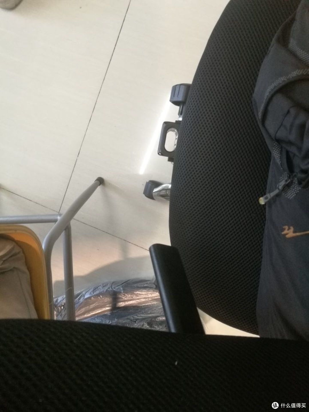 非洲鹰(feizhouying)网布靠背可调带搁脚电脑椅开箱测评