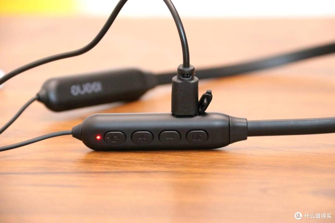 价格不足百元,续航却超长,击音U2运动蓝牙耳机体验
