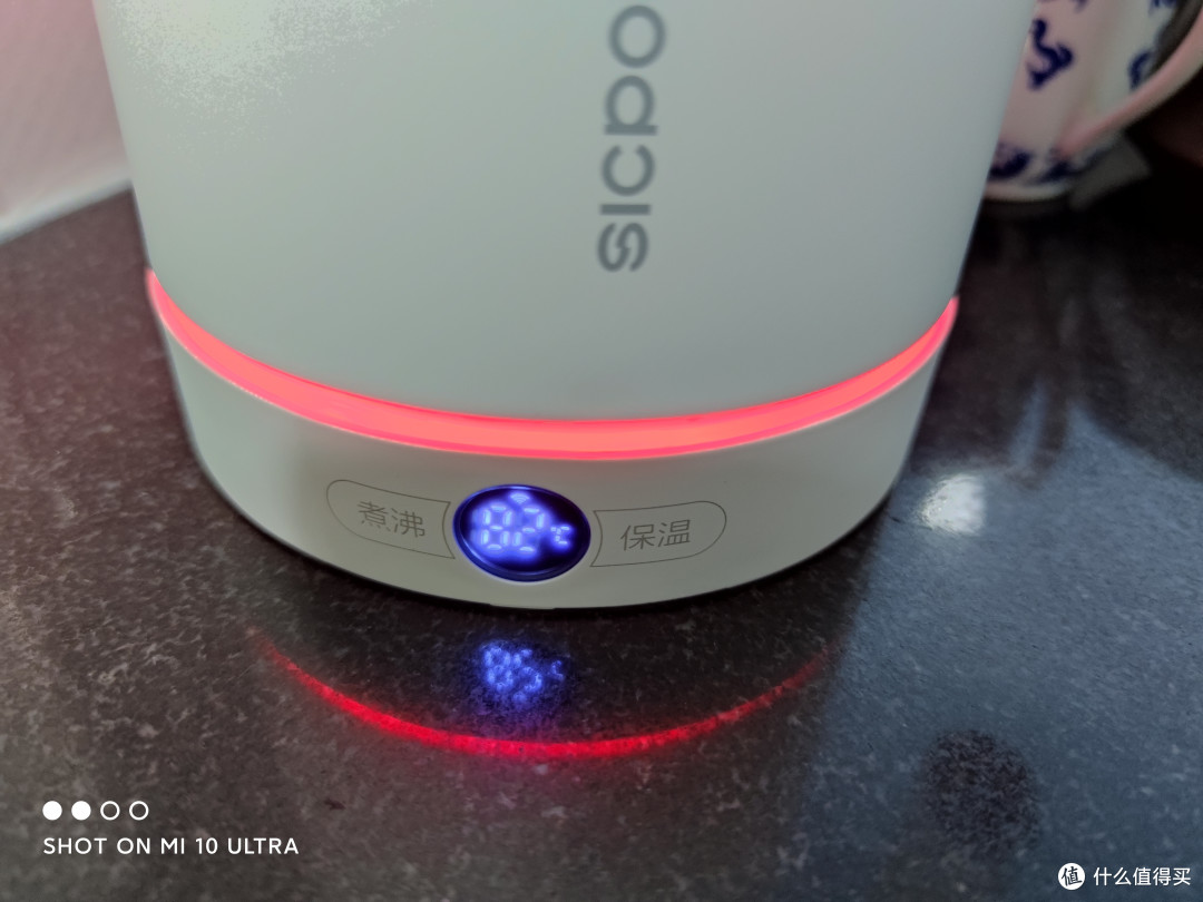 快速、保温、智能、屏显——荣耀亲选施铂智能恒温电热水壶