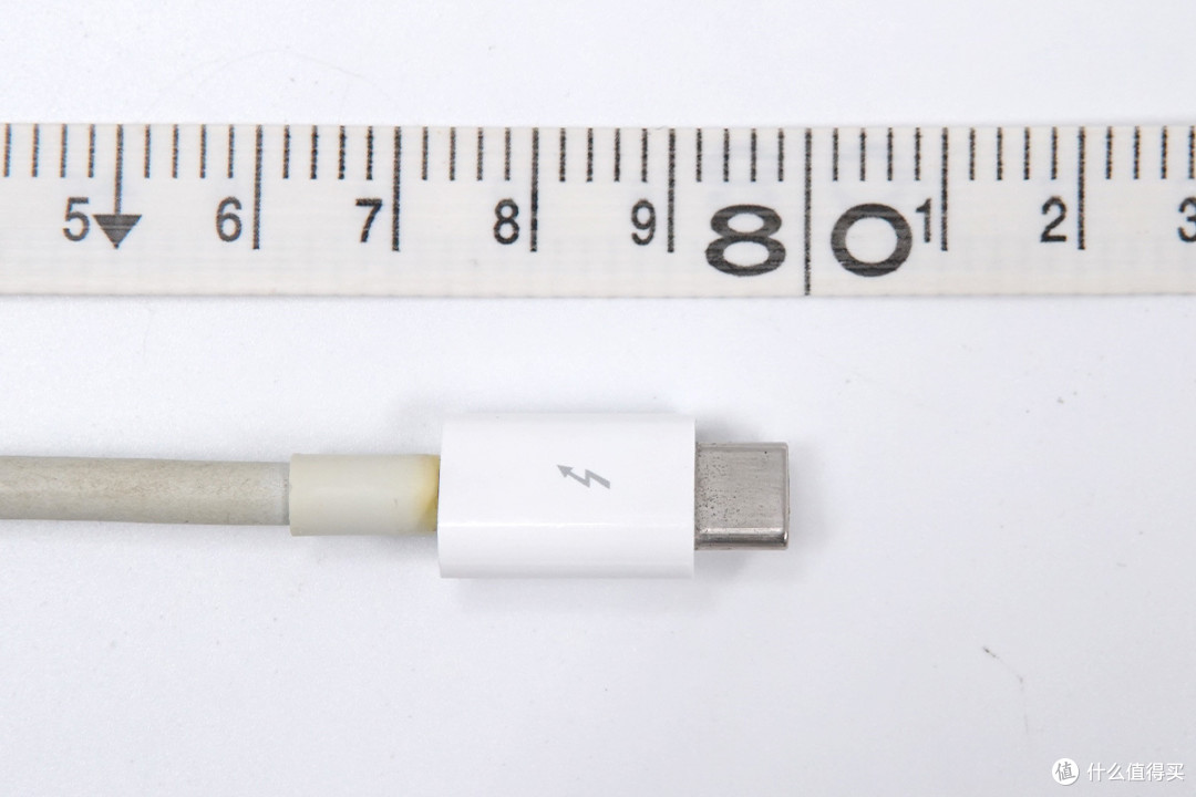 949元的售价提升在了哪里?苹果新旧雷电3数据线对比评测