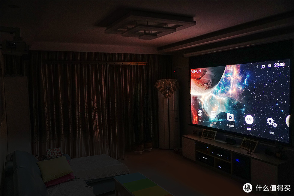100寸4K带HDR+5.1的客厅家庭影院改造组建方案