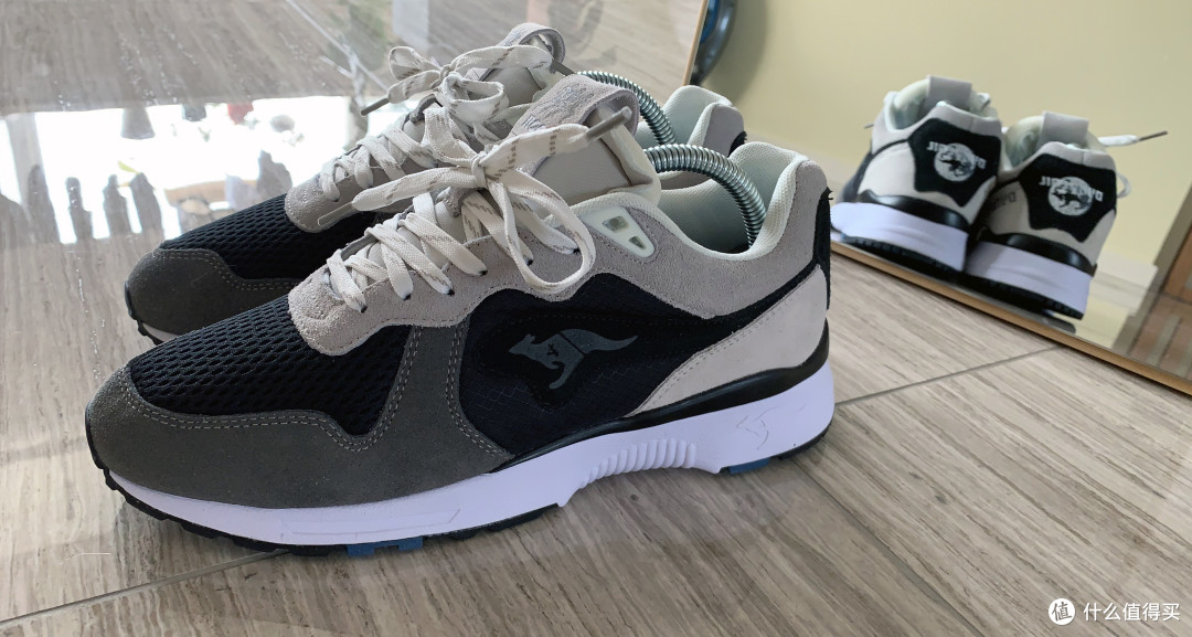 丝绸缘分：再中女款蛇纹AJ1，小晒KangaRoos小众复古慢跑