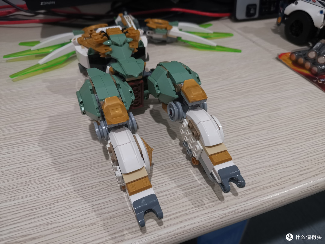 LEGO 幻影忍者系列 70676 劳埃德的泰坦机甲 评测