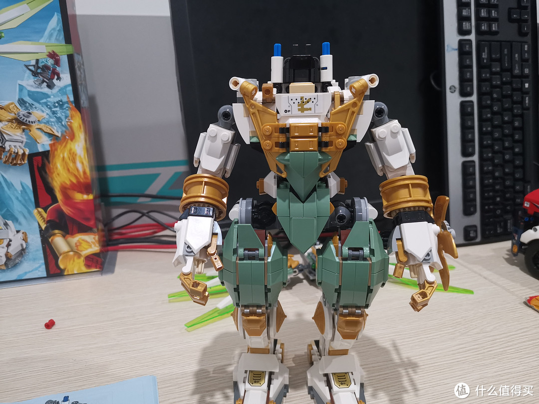 LEGO 幻影忍者系列 70676 劳埃德的泰坦机甲 评测