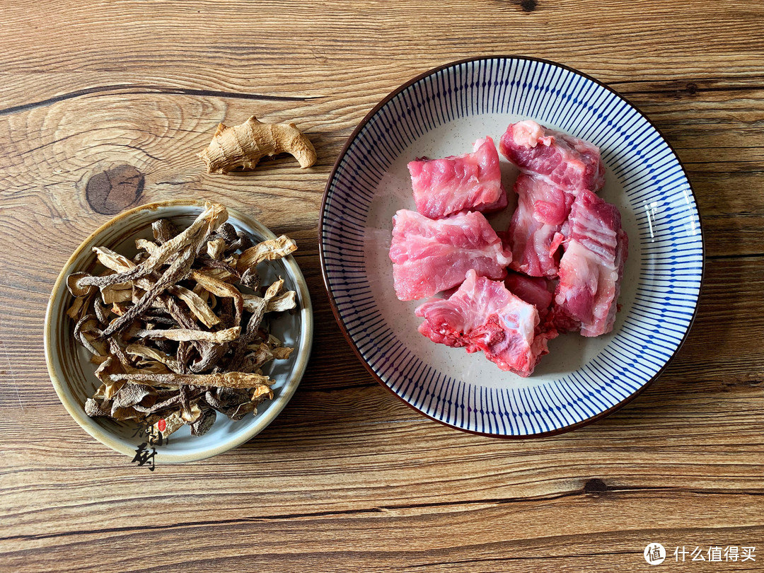 立秋后，遇到此食材别手软，煲汤喝味道清甜，比豆浆牛奶还营养