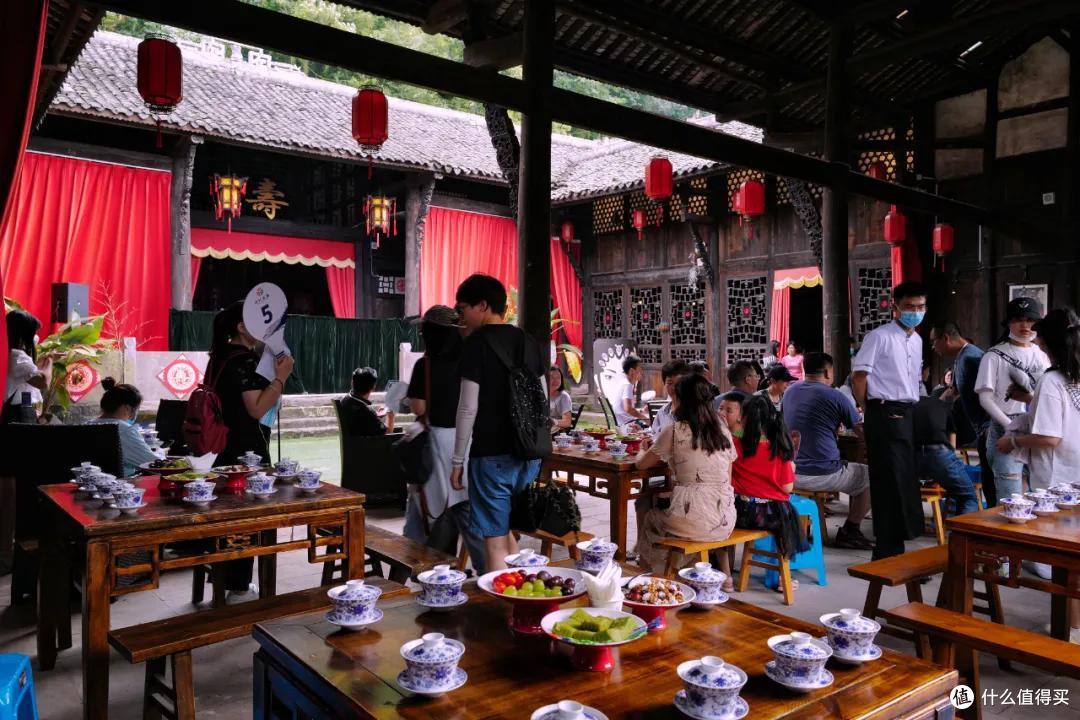 三峡怎么玩最轻松?长江上的河轮我看挺不错