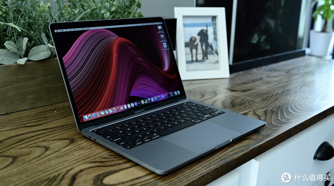 华为MacBook Pro 13寸评测：外观相同 但内部有变化｜问题是 它值吗？
