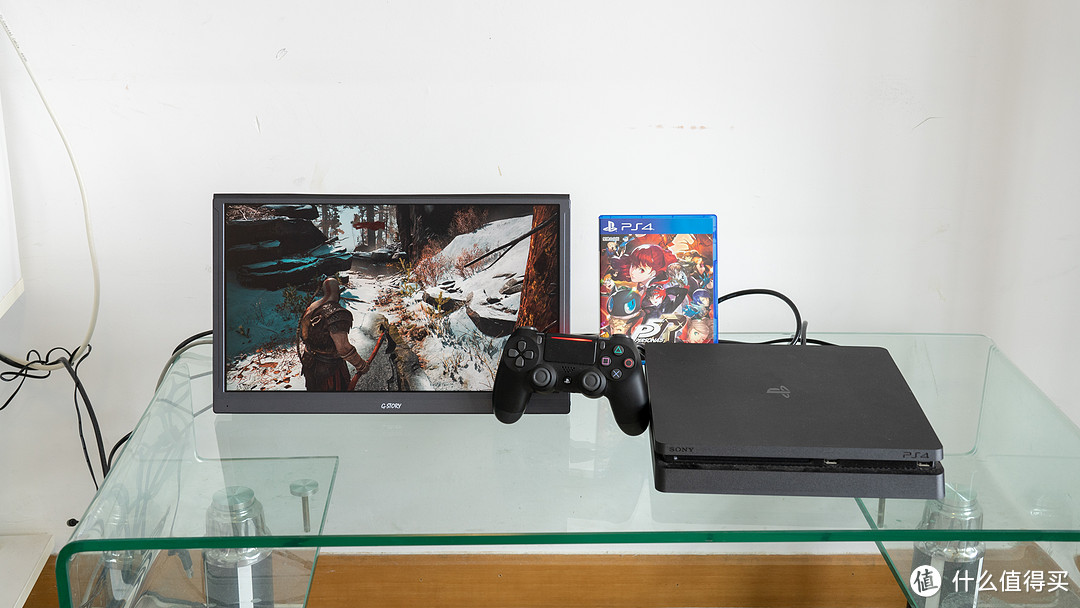 ITX主机和PS4的优质伴侣：G-STORY GSW56TB便携式显示器出差体验