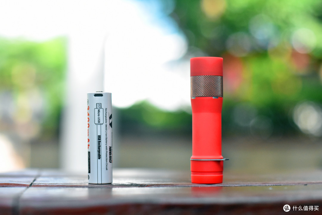 Lumintop 雷明兔fw3a 手电夜光版本把玩感受